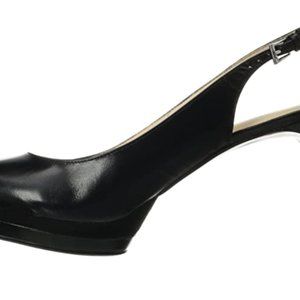 Like New Nine West NWable Peep Toe Heels